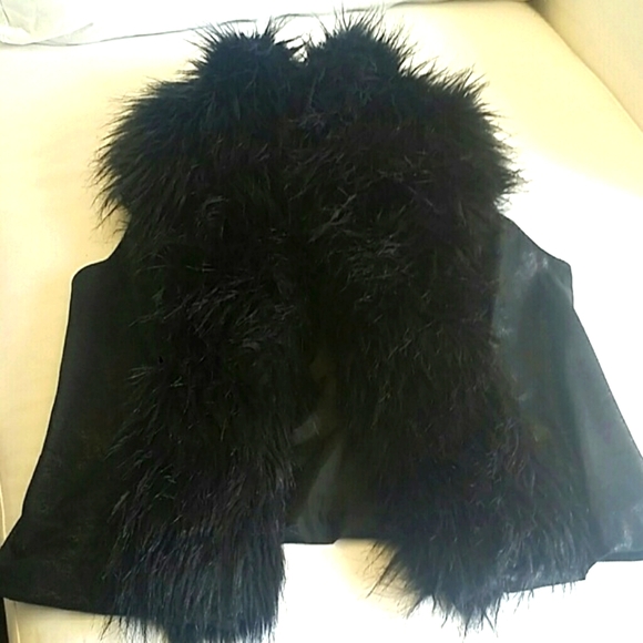 Black faux fur n suede vest - Picture 5 of 7